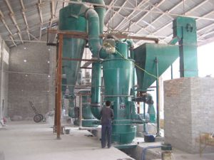 河南磨粉机安装现场